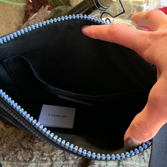 UNISEX -Authentic COACH Calf leather Logo zip top shoulder/Crosby - Picture 14 of 14